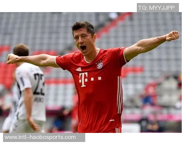 莱万回归拜仁遭球迷嘘声四起感叹忘恩负义情何以堪