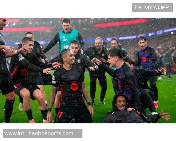 巴萨在欧冠经典战役中逆转AC米兰重燃夺冠希望